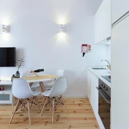 Spacious Bright Flat W/ Terrace By Host Wise Apartment *